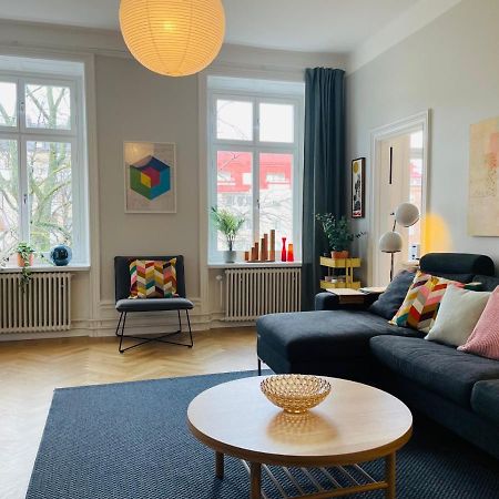 Cool And Light 2 Room Apartment In Sofo สต็อกโฮล์ม ภายนอก รูปภาพ